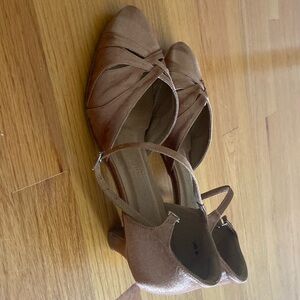 Women’s ballroom dance shoes